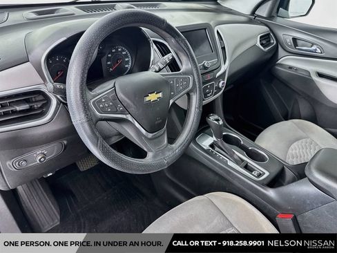 Used 2020 Chevrolet Equinox LS w/ LS Convenience Package FWD image 9