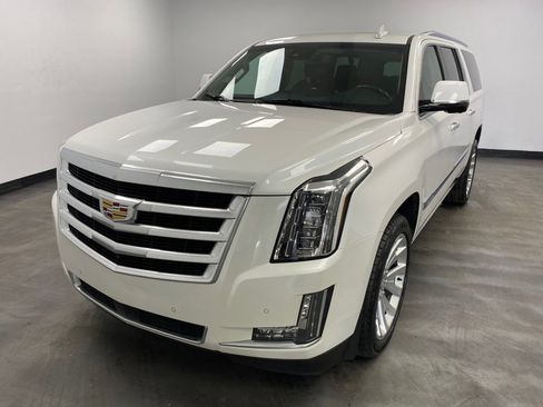 Used 2016 Cadillac Escalade ESV Premium image 2