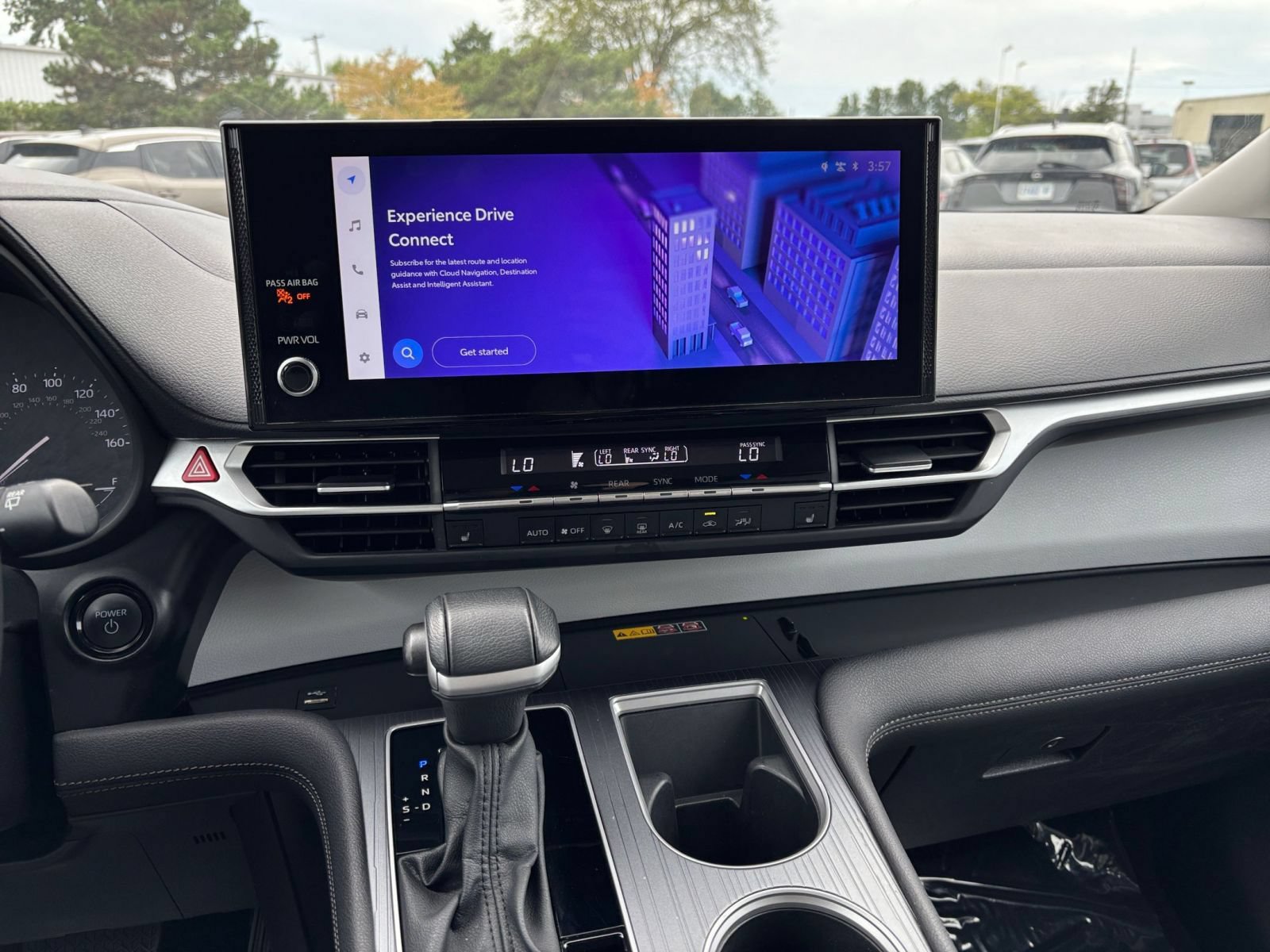 Used 2025 Toyota Sienna XLE FWD image 20