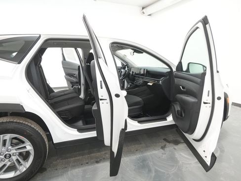 New 2026 Hyundai Tucson SE image 27