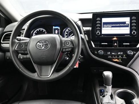 Used 2024 Toyota Camry SE FWD image 10