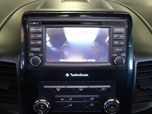 Used 2015 Nissan Titan SV w/ SV Value Truck Package AWD/4WD image 17