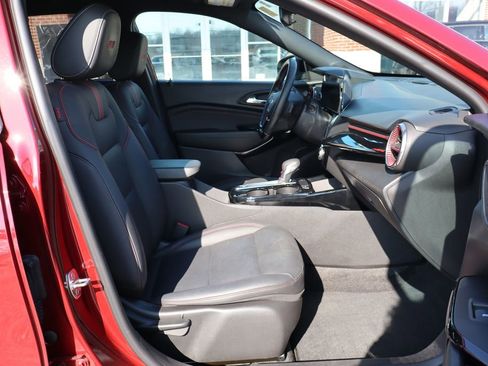 Used 2024 Chevrolet Trax RS w/ Driver Confidence Package image 40