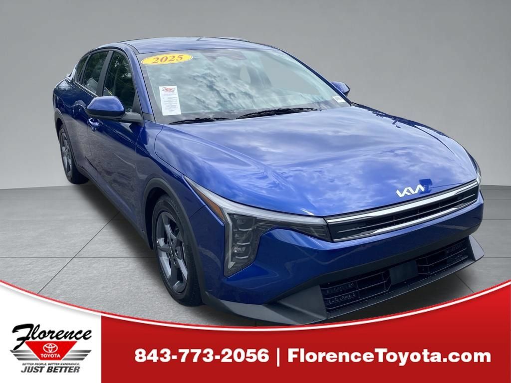 Used 2025 Kia K4 FWD image 1