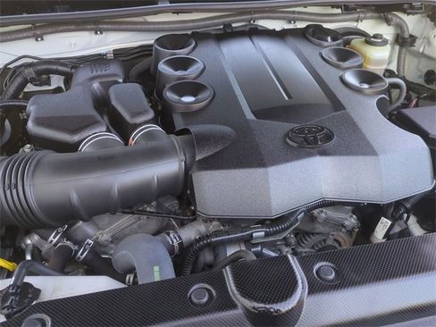 Used 2018 Toyota 4Runner SR5 image 37