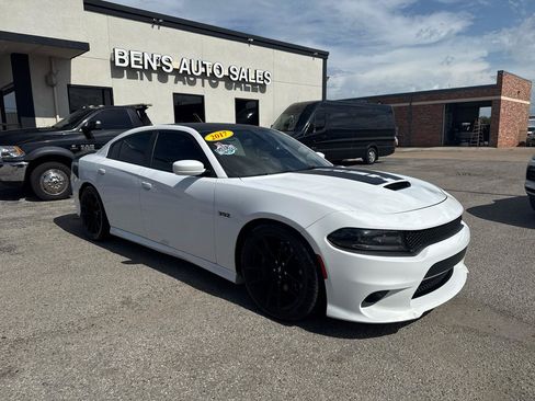 Used 2017 Dodge Charger R/T RWD image 4