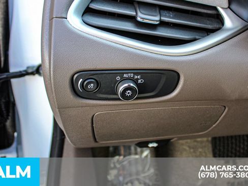 Used 2024 Chevrolet Malibu LT FWD image 28