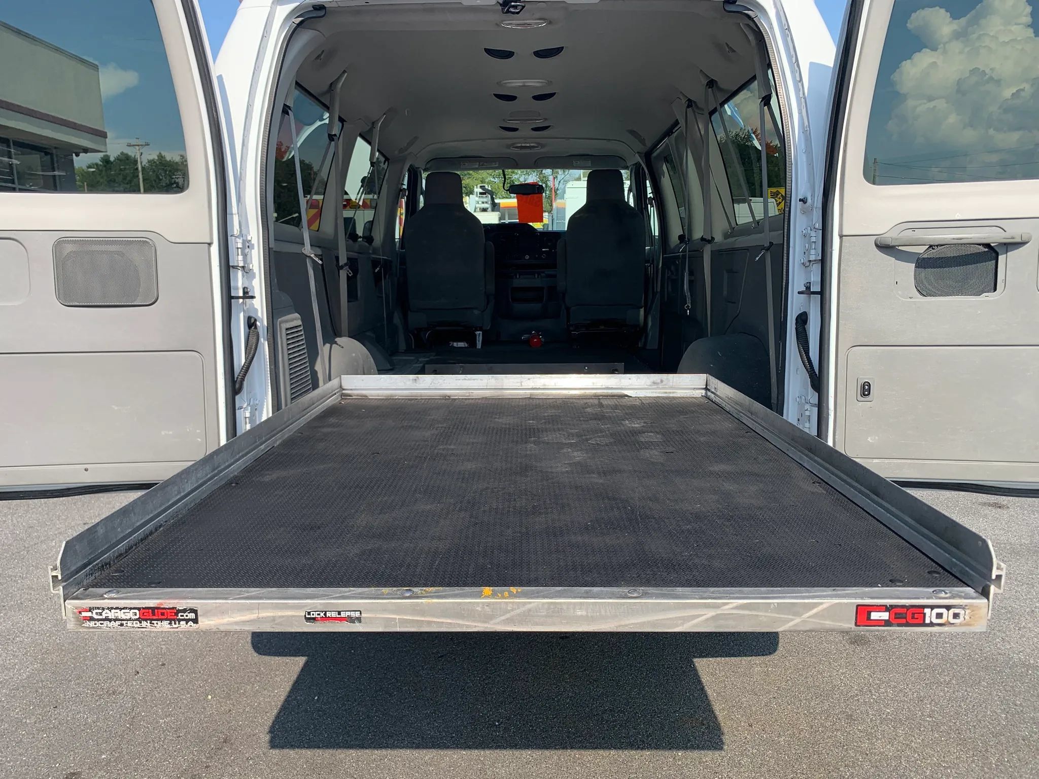 Used 2011 Ford E-350 and Econoline 350 XL w/ Interior Upgrade Pkg RWD image 34