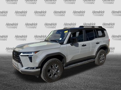 Used 2024 Lexus GX 550 AWD/4WD image 5