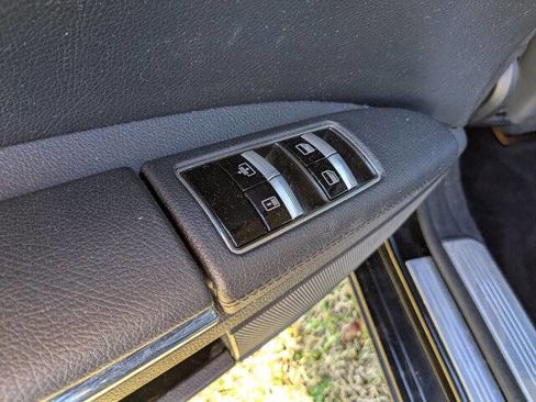 Used 2010 Mercedes-Benz S 550 4MATIC image 29