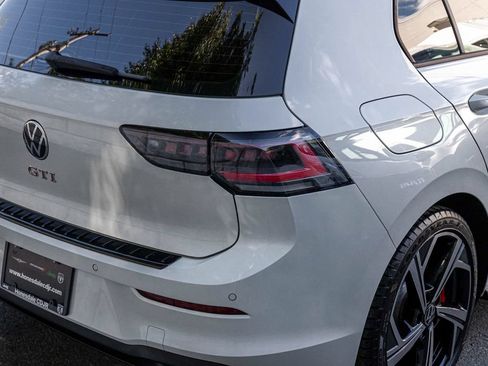 Used 2025 Volkswagen GTI SE FWD image 37