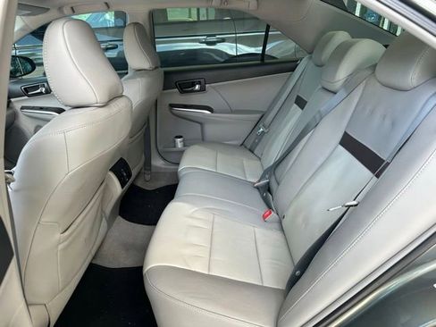 Used 2012 Toyota Camry XLE FWD image 13