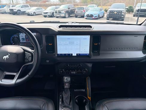 Used 2024 Ford Bronco Badlands image 19