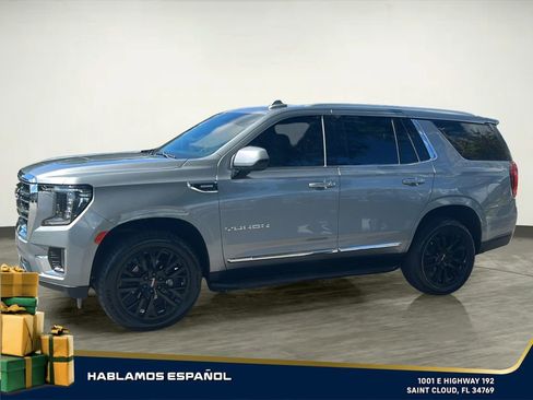 Used 2023 GMC Yukon SLT image 2