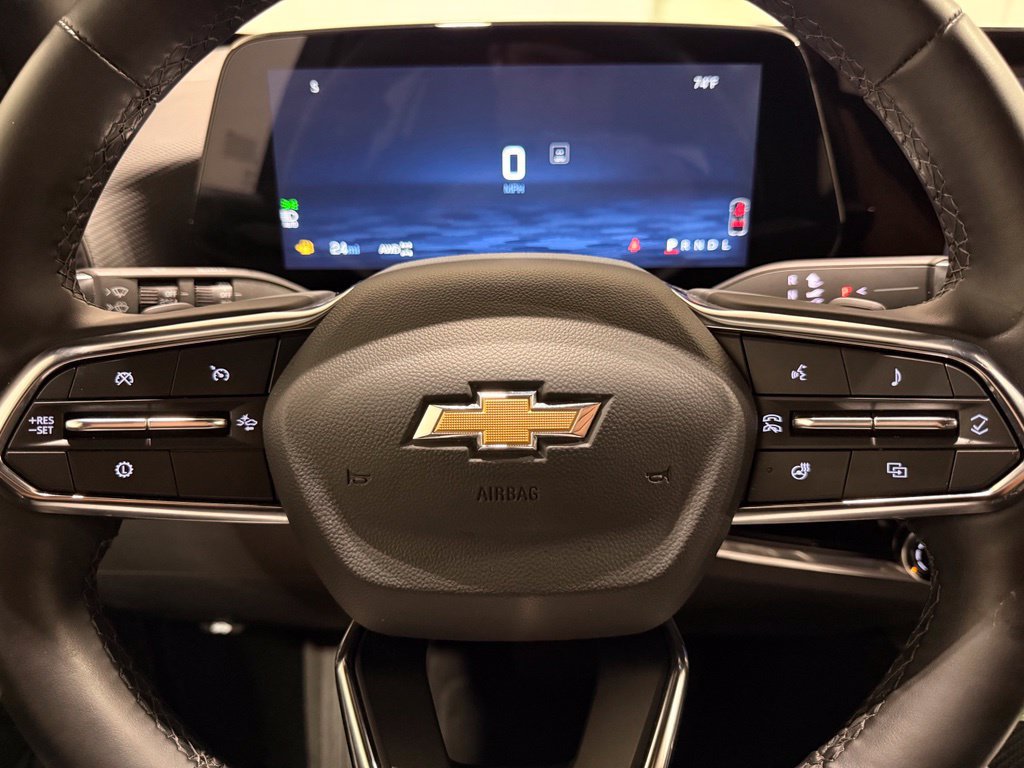 Used 2026 Chevrolet Equinox LT AWD/4WD image 19