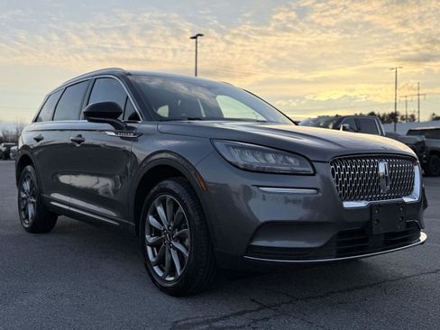 Used 2021 Lincoln Corsair AWD w/ Premium Package image 3