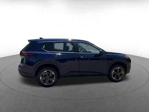 Used 2026 Nissan Rogue SV AWD/4WD image 12