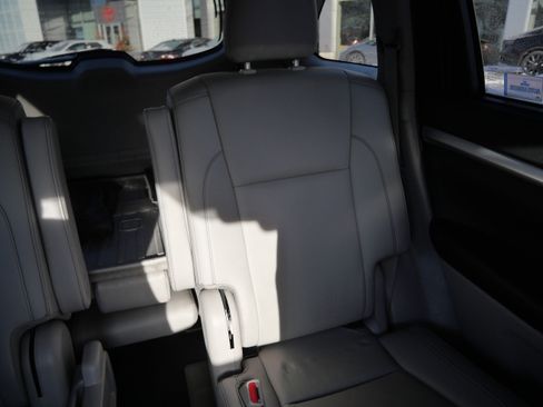 Certified 2019 Toyota Highlander XLE image 15