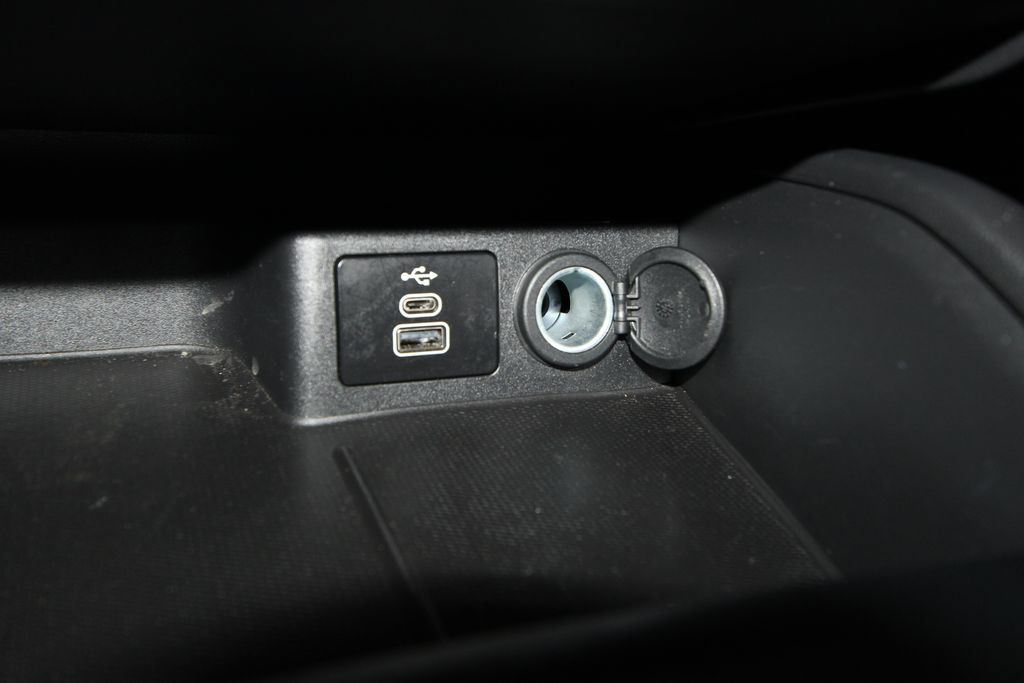 Used 2025 Ford Escape Active FWD image 17