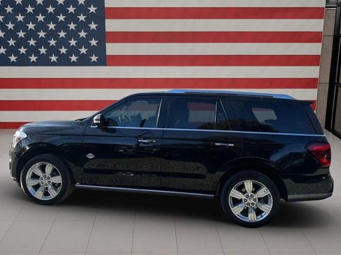 Used 2023 Ford Expedition King Ranch RWD image 2