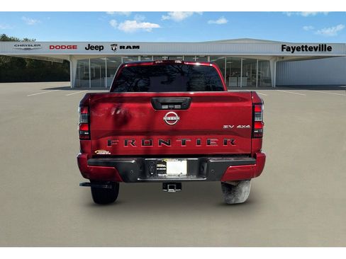 Used 2023 Nissan Frontier SV w/ Technology Package image 4