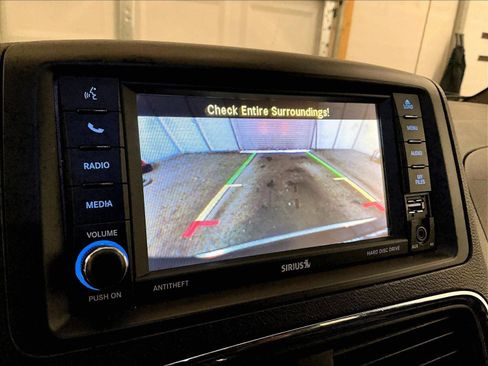 Used 2016 Dodge Grand Caravan R/T FWD image 21
