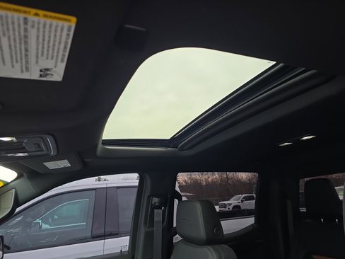 Used 2024 GMC Sierra 1500 AT4 w/ Technology Package image 37