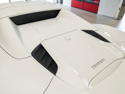 Used 2018 Ferrari 488 Spider RWD image 36