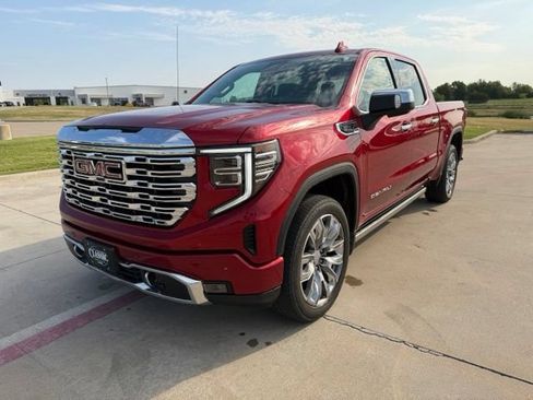 Used 2024 GMC Sierra 1500 Denali w/ Denali Reserve Package AWD/4WD image 8
