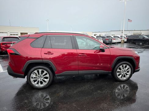 Used 2025 Toyota RAV4 XLE Premium w/ Weather Package AWD/4WD image 8