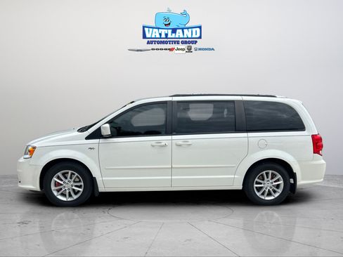 Used 2013 Dodge Grand Caravan SXT w/ UConnect Hands-Free Group FWD image 2