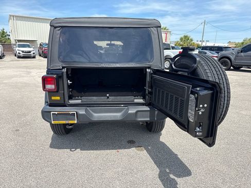 Used 2023 Jeep Wrangler Unlimited Sport AWD/4WD image 25