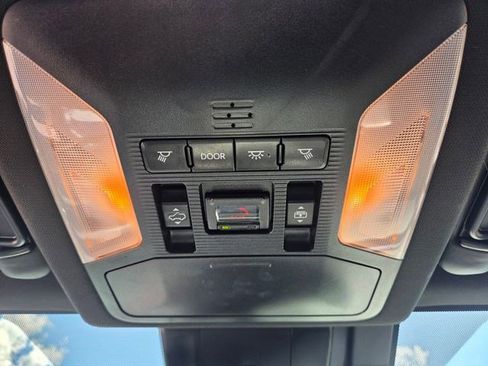 Used 2020 Toyota RAV4 XSE AWD/4WD image 9