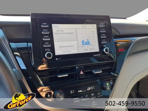 Used 2022 Toyota Camry SE image 25