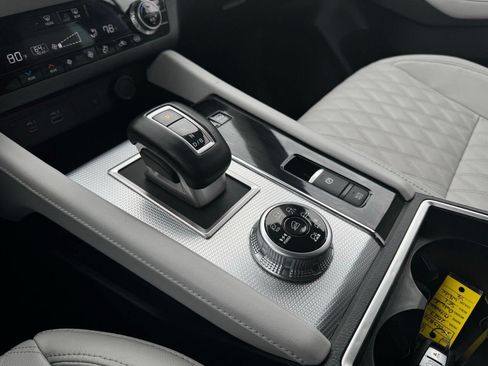 Used 2023 Mitsubishi Outlander SEL image 30