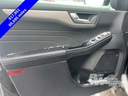 Used 2022 Ford Escape SEL w/ Class II Trailer Tow Package image 11