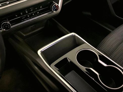 Used 2025 Chevrolet Equinox LT image 17