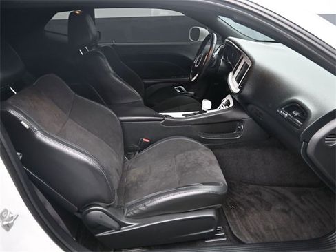 Used 2019 Dodge Challenger R/T w/ Plus Package image 10