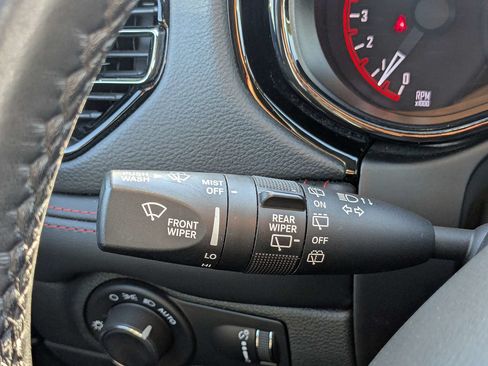 Used 2024 Dodge Durango GT AWD/4WD image 29