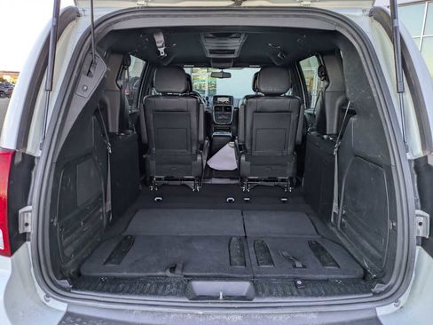 Certified 2017 Dodge Grand Caravan GT image 28