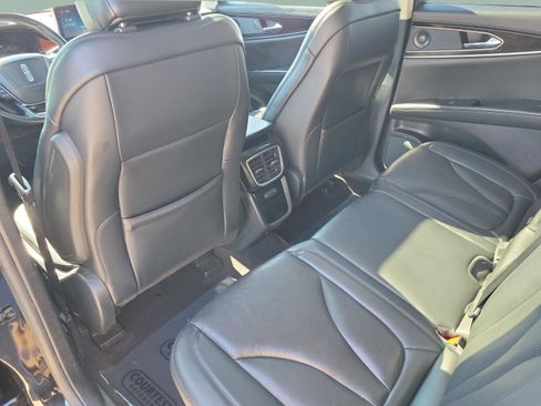 Used 2021 Lincoln Nautilus Reserve image 9