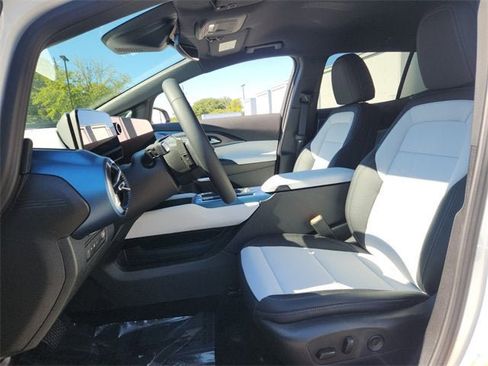 New 2026 Chevrolet Equinox EV LT image 7