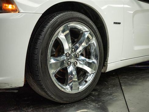 Used 2011 Dodge Charger R/T image 3