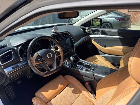 Used 2016 Nissan Maxima SR FWD image 3
