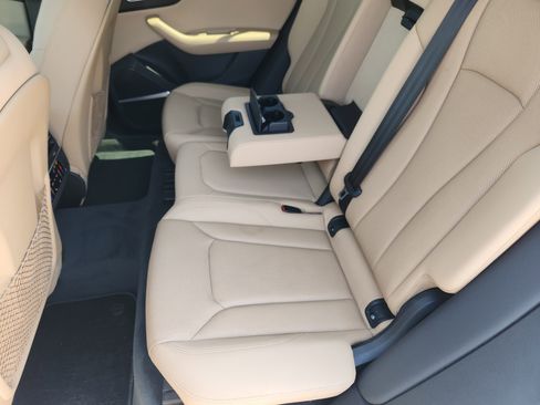 Used 2019 Audi Q8 Premium Plus AWD/4WD image 30