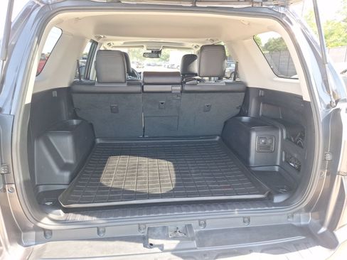 Used 2022 Toyota 4Runner SR5 Premium w/ Moonroof Package RWD image 37