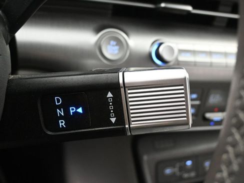 Used 2024 Hyundai Kona SEL FWD image 18