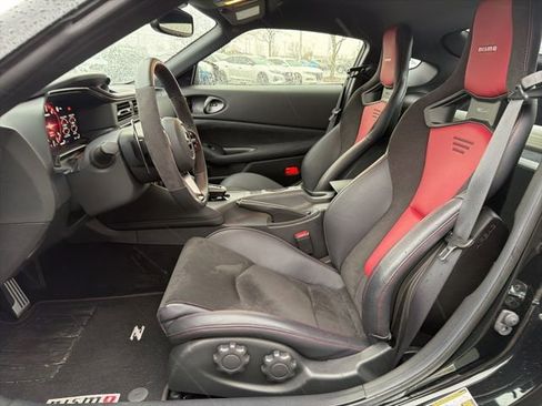 Used 2024 Nissan Z NISMO w/ Floor Mat Package image 13