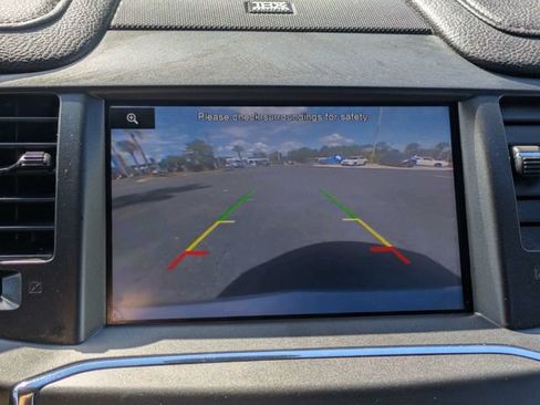Used 2013 Lincoln MKS FWD image 21