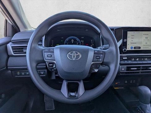Used 2025 Toyota Camry LE FWD image 13